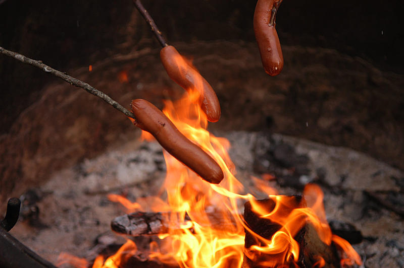 Click image for larger version. 

Name:	campfire-hot-dog.jpg 
Views:	184 
Size:	165.4 KB 
ID:	84306